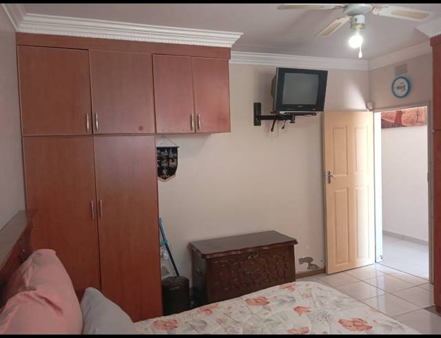 3 BEDROOM HOUSE FOR SALE IN SESHEGO C